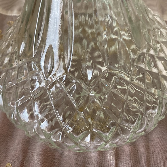 Vintage Wine Decanter Clear Glass with Top Diamond Cut in Excellent Condition - Picture 2 of 9